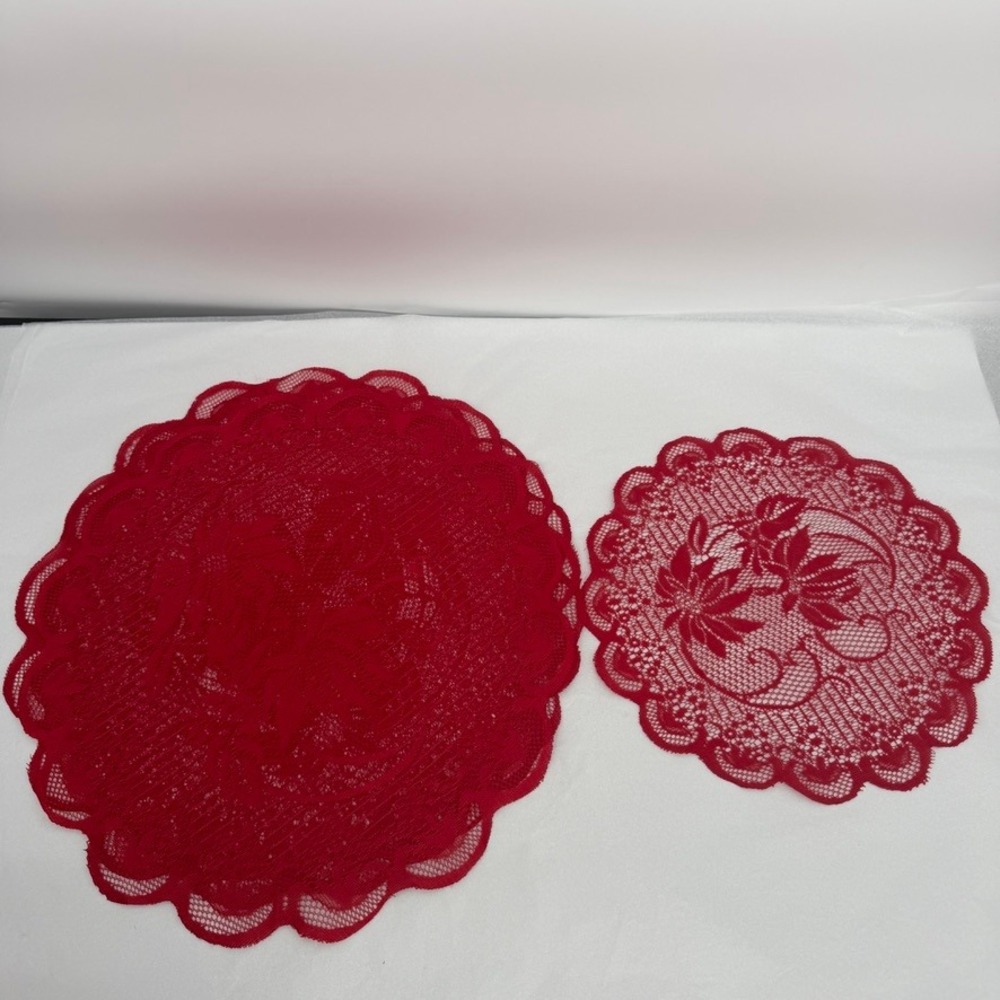 Round Lace Doilies Red Floral Scalloped Edge Set of 4 Table Decor-3 LG & 1 SM - Picture 2 of 5